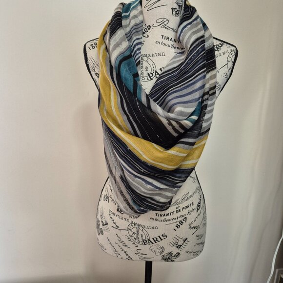 3/$25 scarf / wrap - Picture 7 of 11